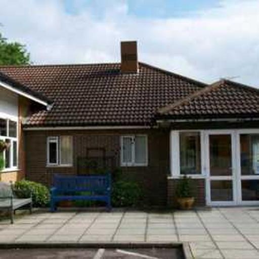 Pinewood Lodge | Care Home | Watford, WD19 7HR