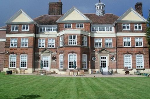 Loughton Hall | Care Home | Loughton, IG10 3RU