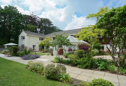 Elizabeth House | Care Home | Poole, BH12 4PX